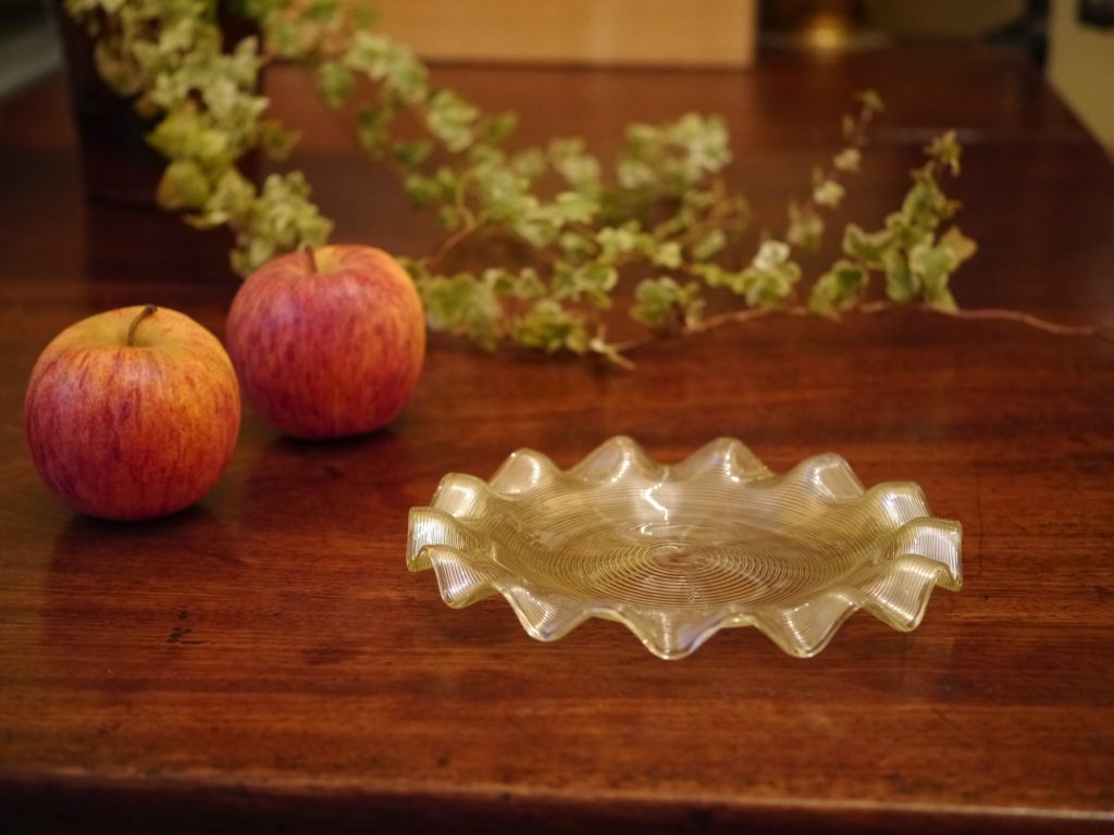 アンティーク　ガラス皿　ウランガラス