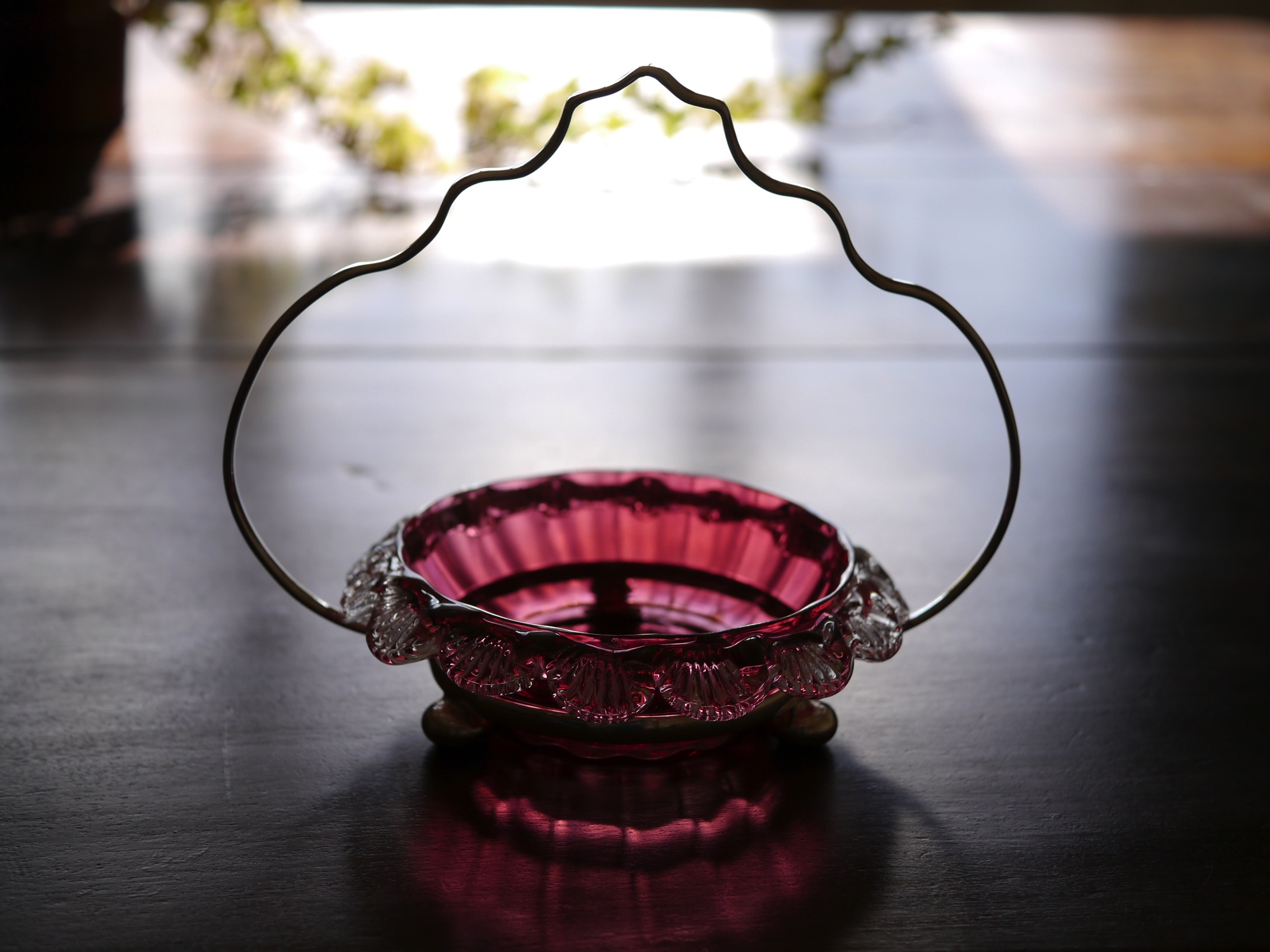 クランベリーガラスのスタンド付きジャムディッシュ (19世紀 